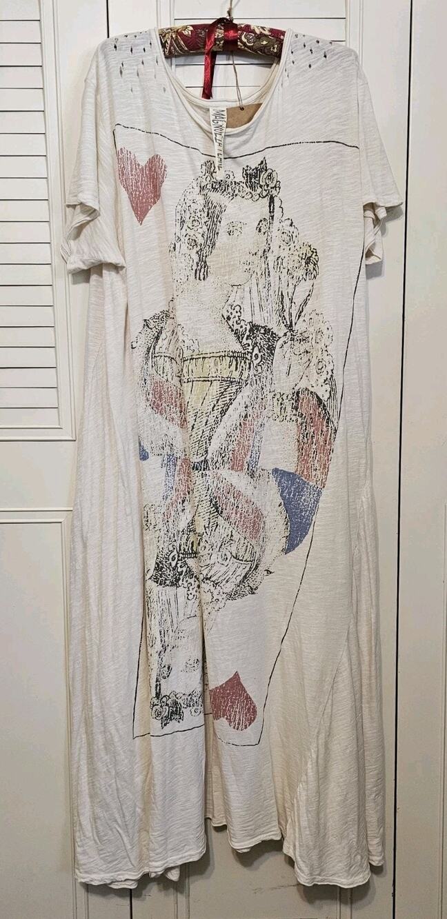 Magnolia Pearl Queen of Hearts Tee shirt dress in Moonlight